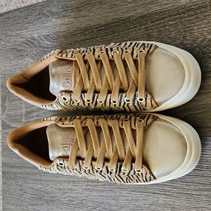 Womens sneakers